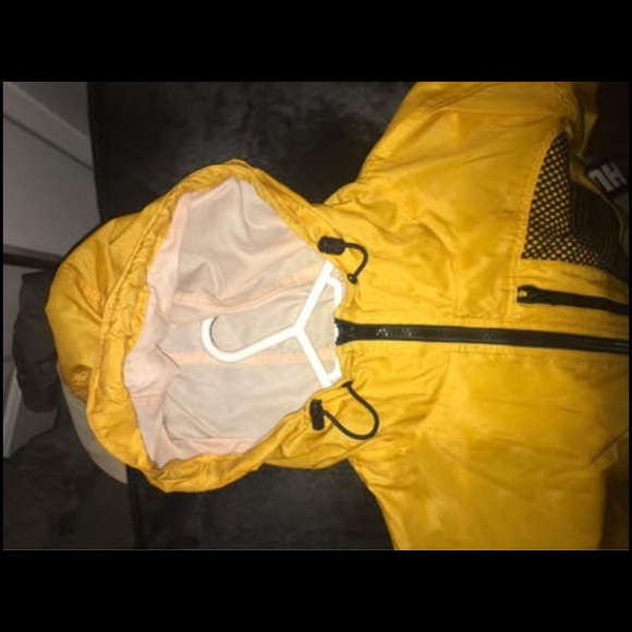 Tommy Hilfiger vintage Yellow Men's windbreaker - Picture 2 of 6